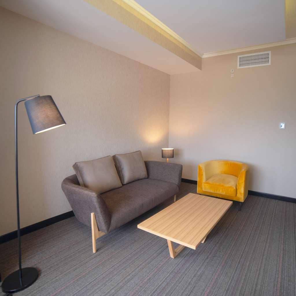 Hotel Doubletree By Hilton Trujillo Encalada Zimmer foto