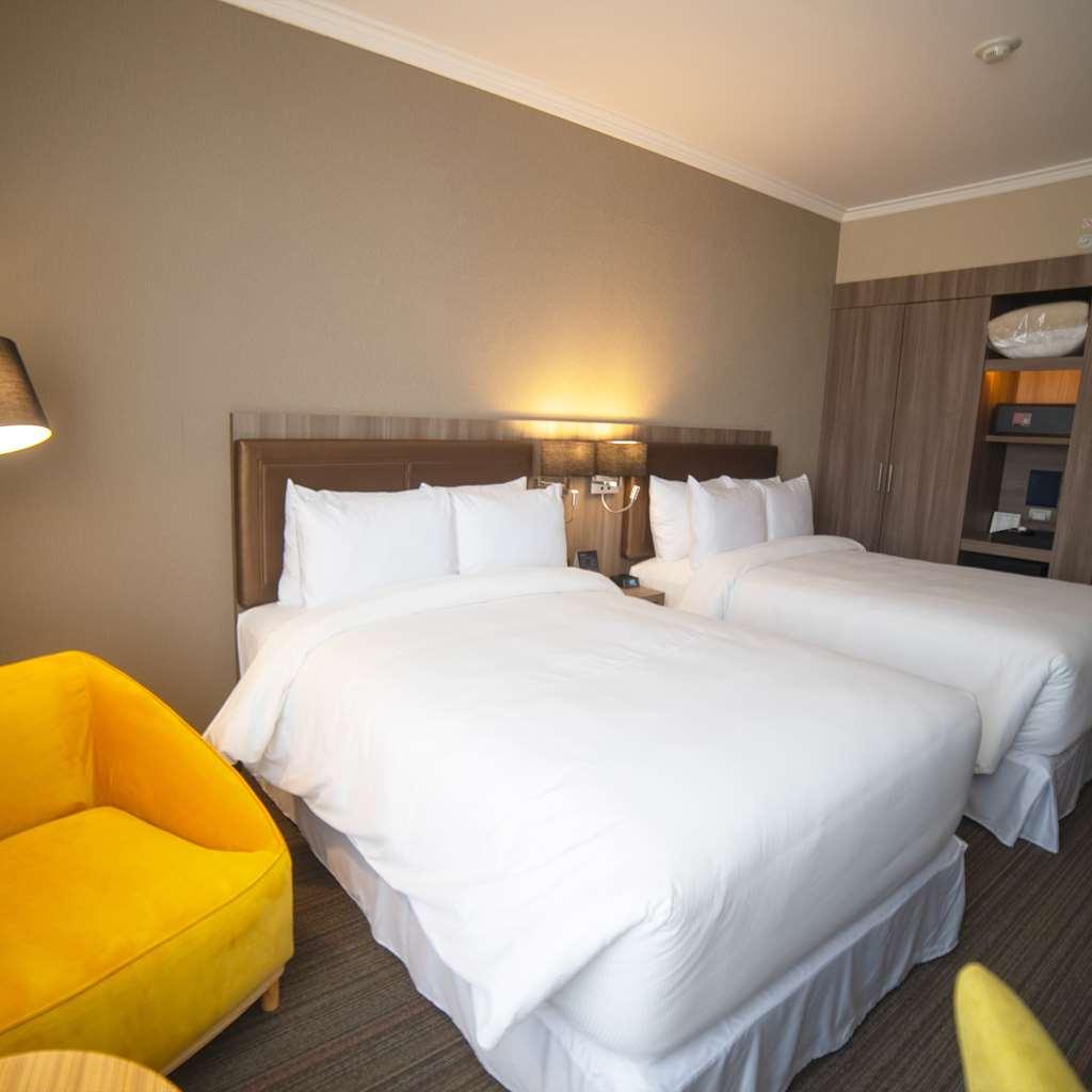 Hotel Doubletree By Hilton Trujillo Encalada Zimmer foto