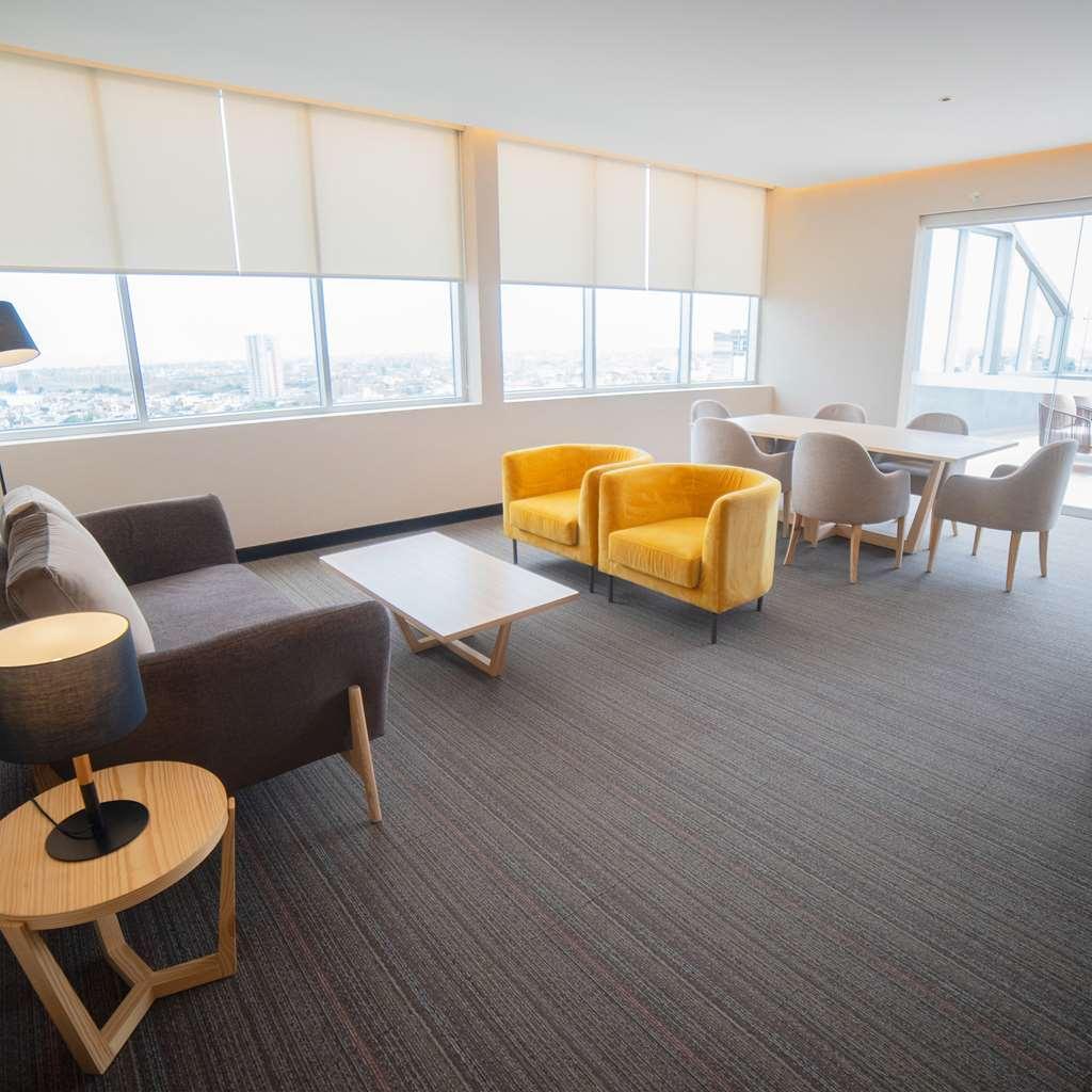 Hotel Doubletree By Hilton Trujillo Encalada Zimmer foto