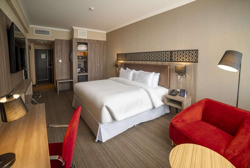 Hotel Doubletree By Hilton Trujillo Encalada Zimmer foto