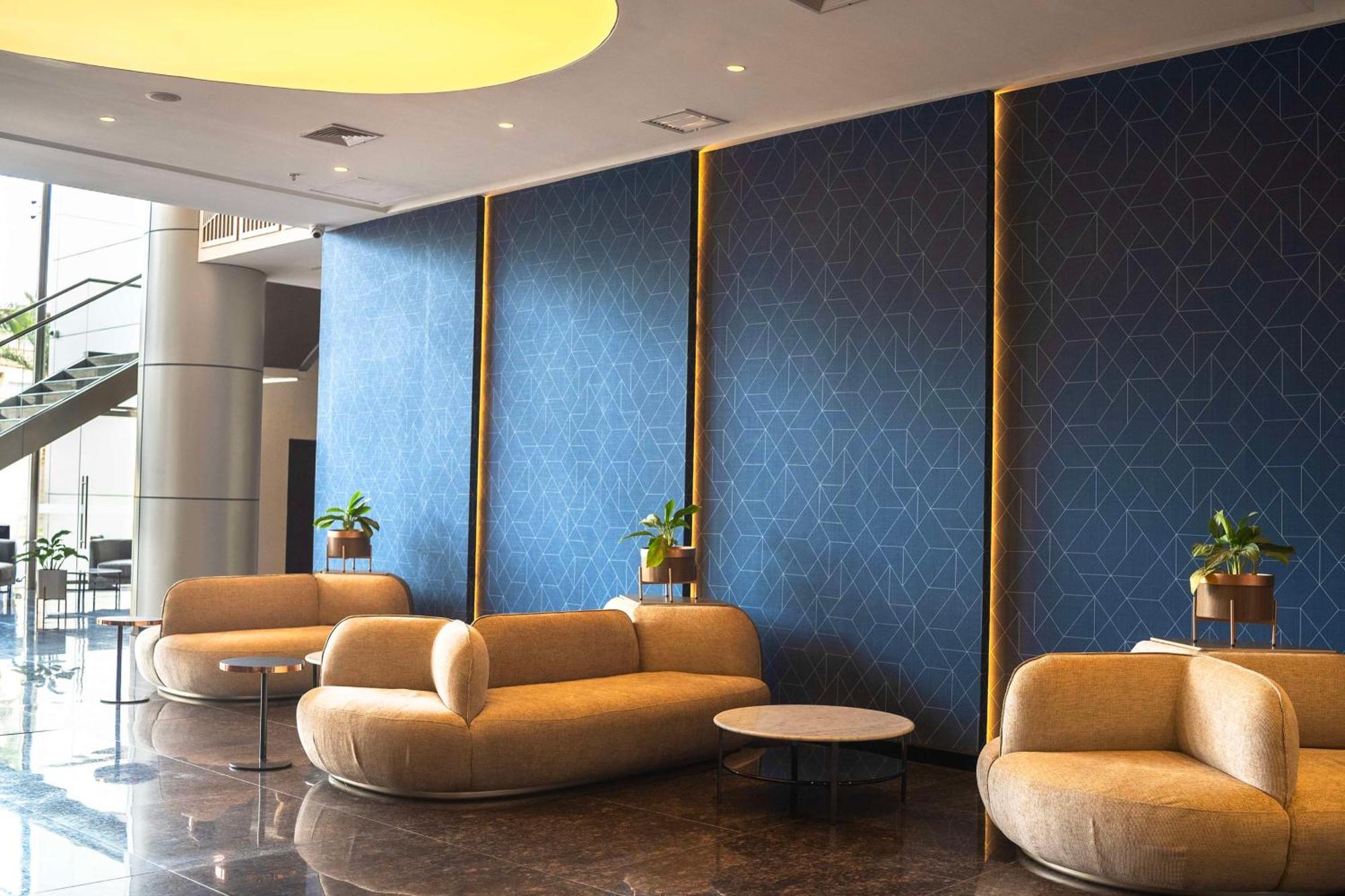 Hotel Doubletree By Hilton Trujillo Encalada Exterior foto