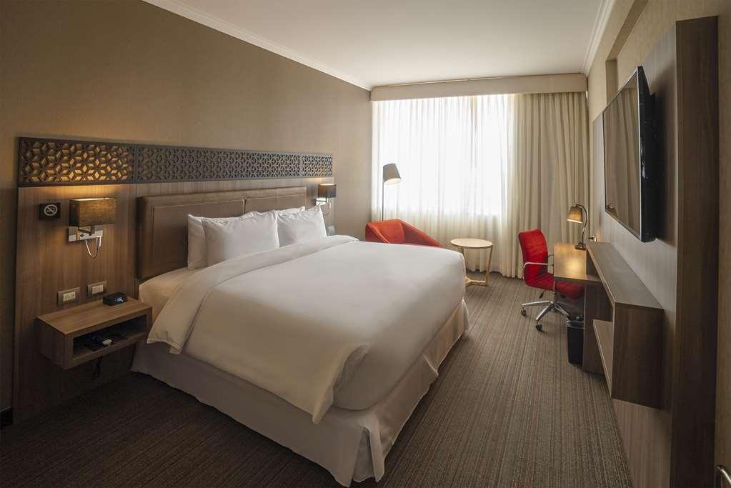 Hotel Doubletree By Hilton Trujillo Encalada Zimmer foto